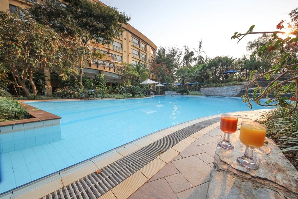 Kigali Serena Hotel Εξωτερικό φωτογραφία